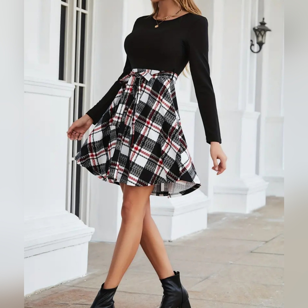 Shein Plaid crew neck long sleeve dress